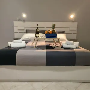  Apartment Sikelia House Italy